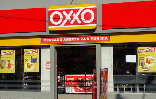 Los cuentahabientes de Banregio y Hey Banco ya pueden retirar dinero en OXXO