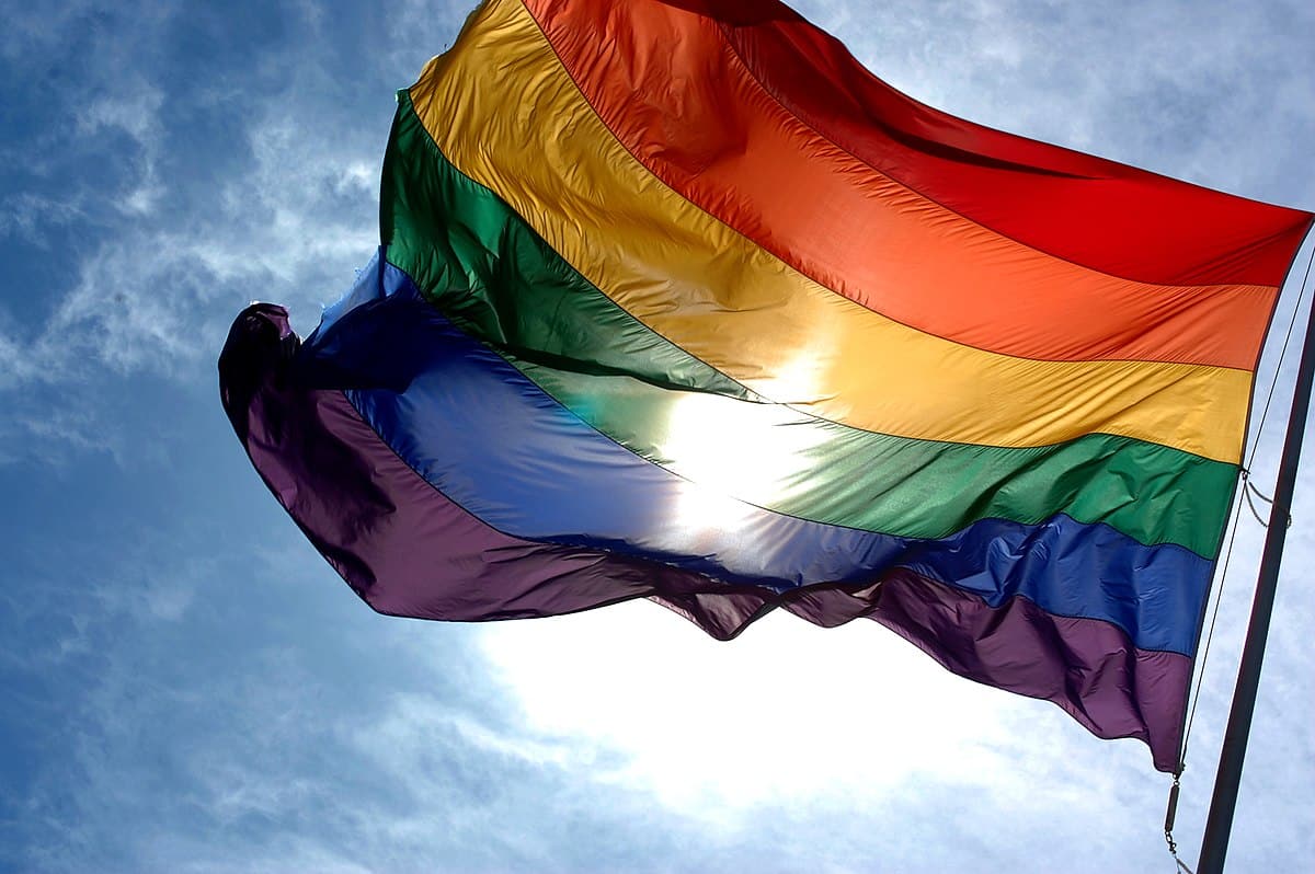 Las estadísticas del INEGI muestran que 83 de cada 100 personas de la Comunidad LGBTI+ se dieron cuenta de su orientación antes de cumplir los 18 años.
