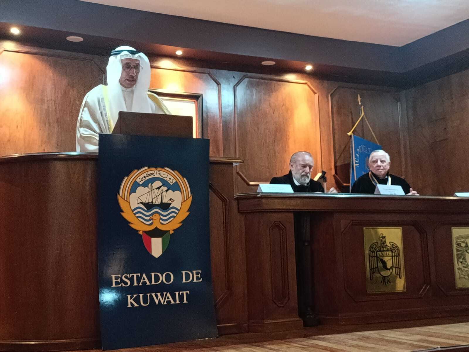 el embajador del Estado de Kuwait en México, Salah S. Al-Haddad, expuso la conferencia “Historia y Política Exterior de Kuwait”