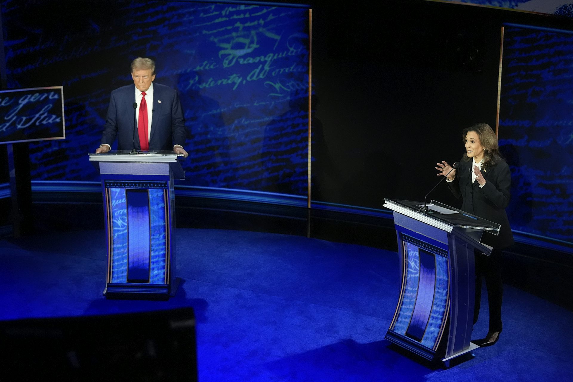 Debate entre Harris y Trump: del apretón de manos a una discusión feroz y punzante