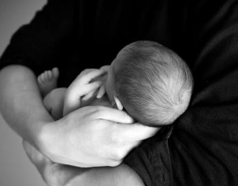 Blanco y Negro Paternidad | Ruiz Healy Times Blanco y Negro: Paternidad
