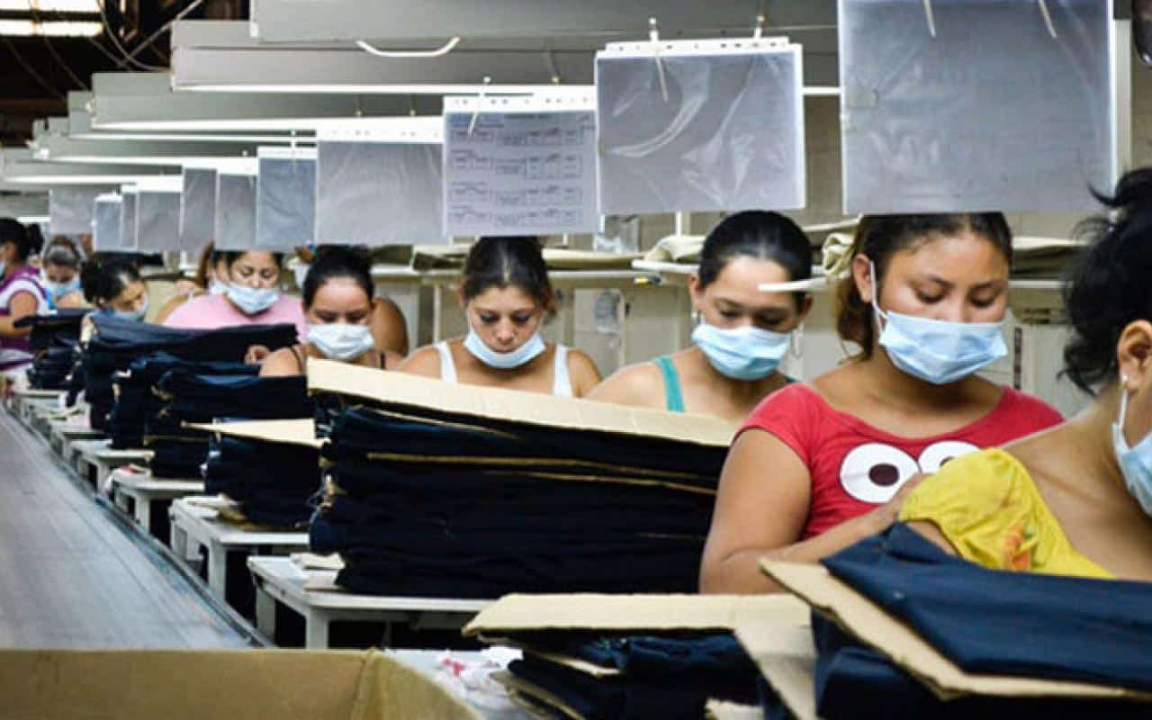 De Frente Y Claro | GRAVE PROBLEMÁTICA PARA LAS MUJERES EN LA MAQUILA TEXTIL
