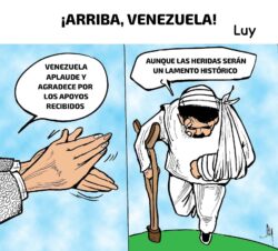 Comic panel: left shows clapping hands; speech reads 'Venezuela aplaude y agradece por los apoyos recibidos'. Right, a bowed man in white with a staff says 'Aunque las heridas serán un lamento histórico'.